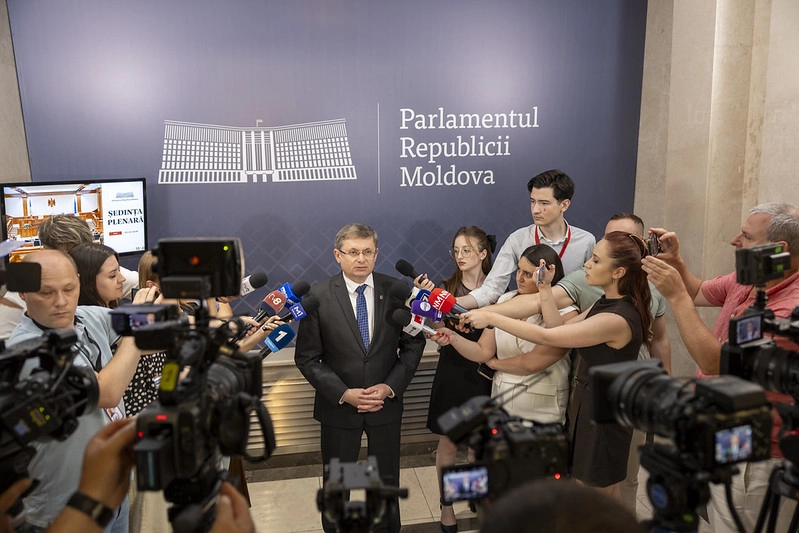 Întreprinderile de stat vor fi verificate. Președintele Parlamentului, Igor Grosu, explică cum va activa comisia de anchetă: „Va verifica toate concursurile, componența consiliilor și prestația membrilor”